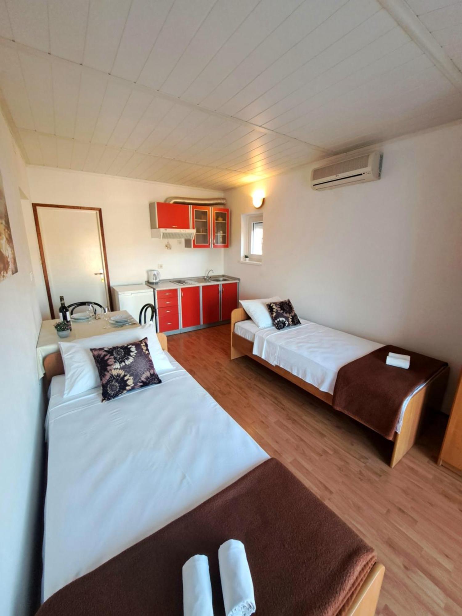 Apartments Maruna Maslenica Dış mekan fotoğraf